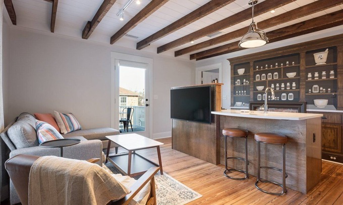 Belmont Apartamento | Pharmacy Apartment| Lux 30 + Rental in Dtwn Belmont