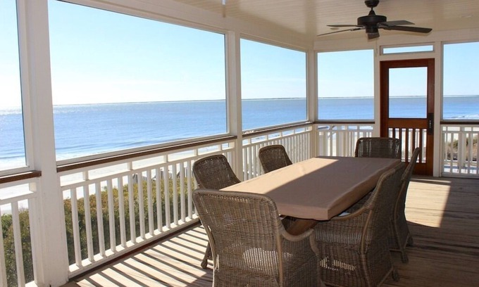 Seabrook Island Casa | Fenomenal, 5-Star casa frente al mar! Totalmente renovado! ¡En la playa!