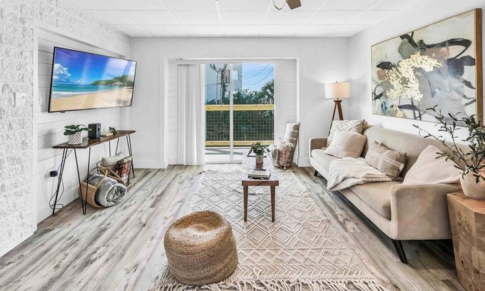 Fort Walton Beach Apartamento | Phenomenal Waterfront 2BR Condo with Private Beach