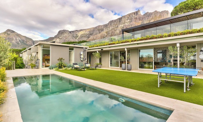 Cape Town City Centre Villa | Phezulu - A Spacious 6-bedroom villa in enchanting Cape Town