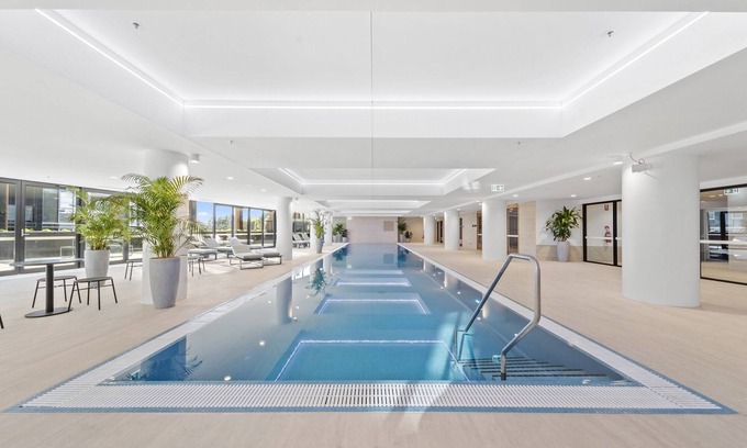 Phillip Apartamento | Phillip 2-Bed: Chic Interiors, Amazing Amenities