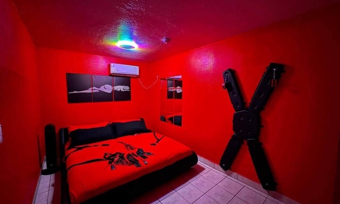 Maryvale Casa | Phoenix Adult-Only Kink Guesthouse, RedRoomforAdults