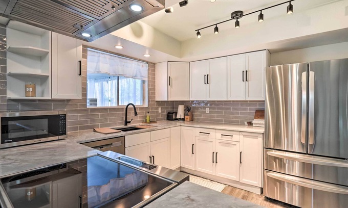 Cavalier Estates Cabaña | Phoenix Home w/ Pool, Putting Green & Game Room