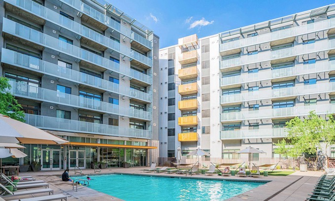 Evans Churchill Apartamento | Phoenix DT 1BD Apartment Walkable with Gym Pool Parking