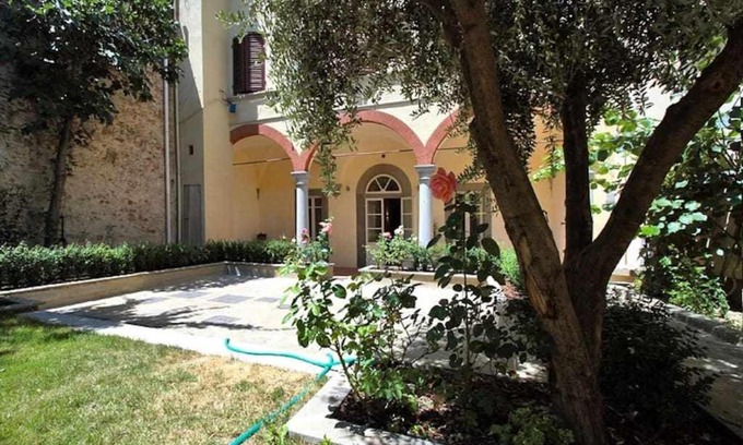 Sant' Ambrogio Apartamento | Piazza Dei Ciompi With Private Garden