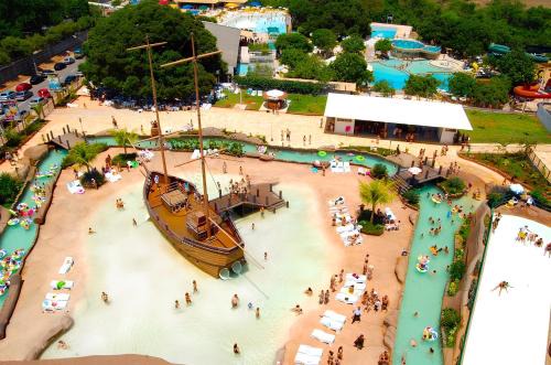 Caldas Novas Apartamento | Piazza Diroma Com acesso Gratuito Ao diroma Acqua Park