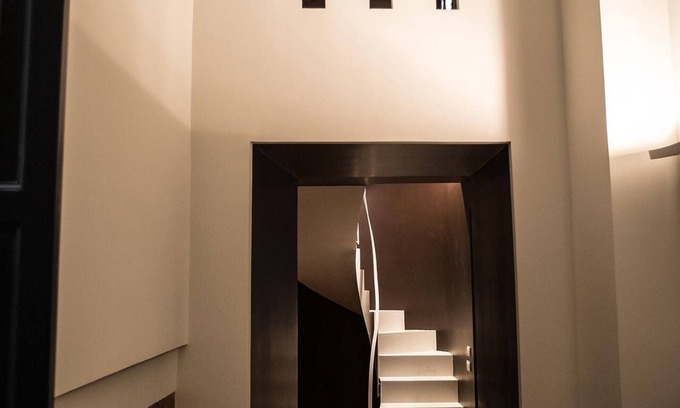San Ferdinando Apartamento | Piazza Plebiscito Encantador apartamento elegantemente amueblado para 8 personas.