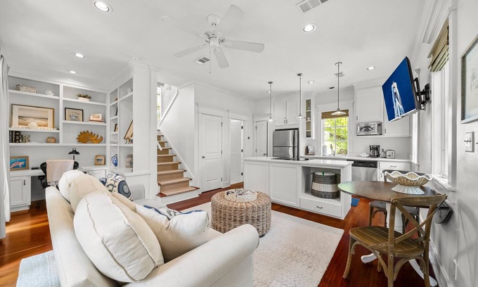 Rosemary Beach Casa | Piccadilly Carriage House - Couples & Small Families, Free Bikes, 4 RB Pools