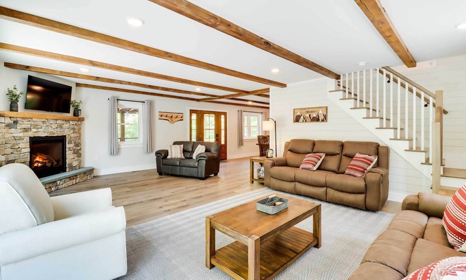 Potts Grove Cabina | Pickleball Court & Fire Pit: Milton Cabin!