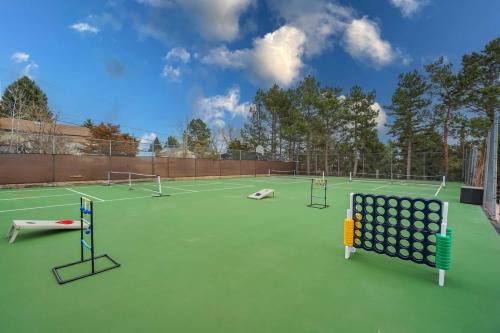 Park Vista Casa | Pickleball Palace Courts & Games & Hot Tub & BBQ