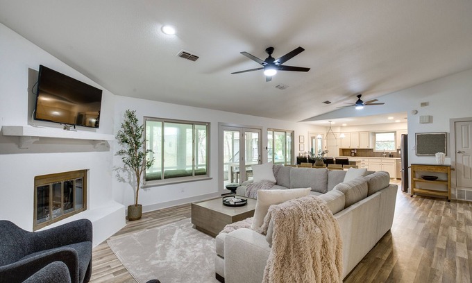 Kemp Casa | Pickleball/Sport Court: Spacious Kemp Home!