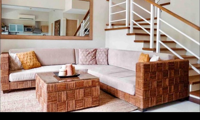 Nasugbu Apartamento | Pico de Loro 2 BD Garden Loft with Lagoon View