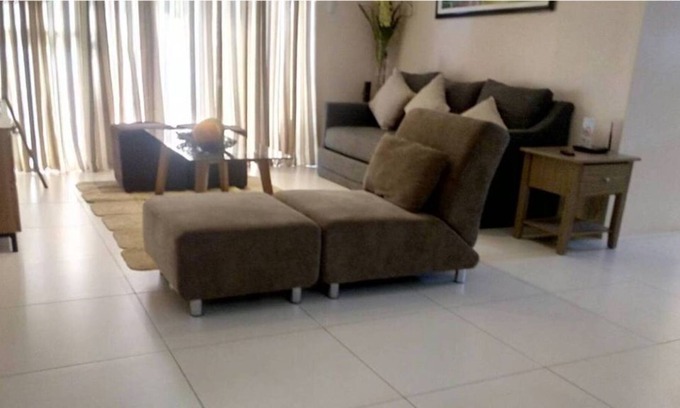 Nasugbu Apartamento | Pico de Loro Beach y Country Club CabLt713br