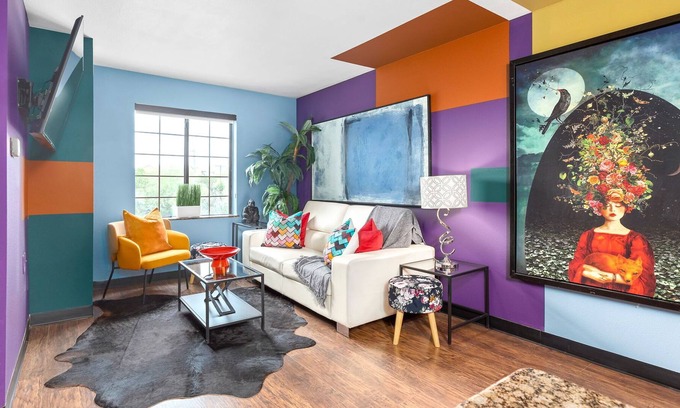 Wetmore Apartamento | Picturesque Pool View w/King Bed at La Cantera