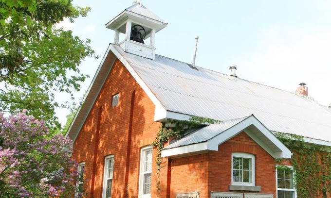 Meaford Casa | Picturesque School House Retreat