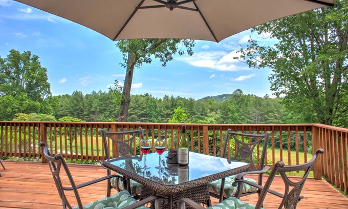 Hendersonville Cabaña | Piedmont Chalet | Private Historic Chalet Near Hendersonville