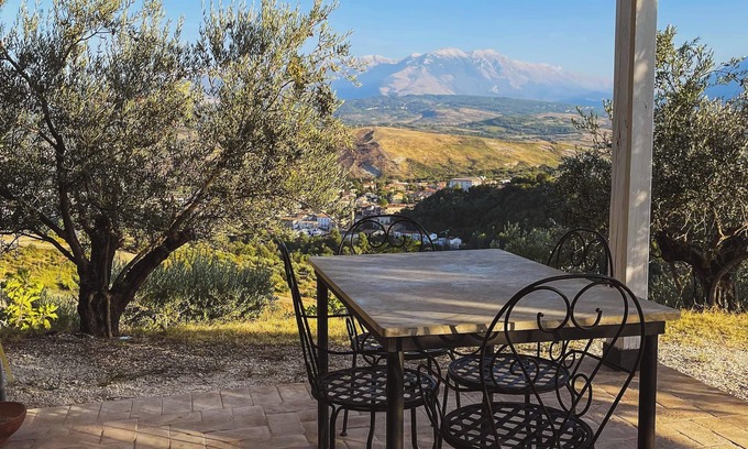 Torre de' Passeri Apartamento | Pietra Pizzuta Country House "Tower" in the heart of Abruzzo. 1 pool
