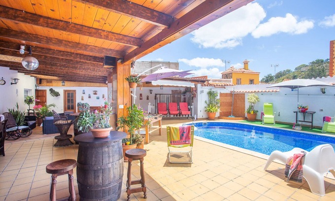 Teror Cabaña | Casa Canaria de Pilar en Teror con piscina