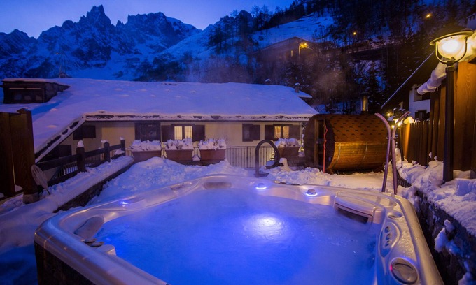 Entreves Hotel | Pilier d'Angle