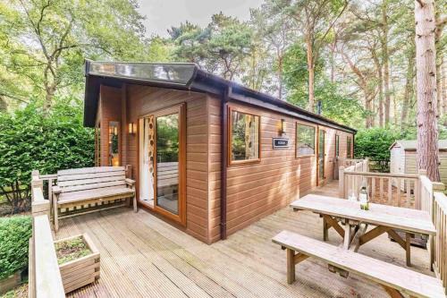 Weybourne Casa | Pine Lodge - Norfolk Cottage Agency