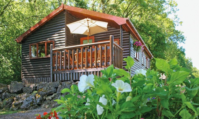 Porthyrhyd Chalet De Esquí | Alojamiento de 2 habitaciones en Pontyberem, Carmarthenshire