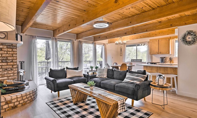 Groveland Cabina | Pine Mountain Lake Cabin w/ Grill!