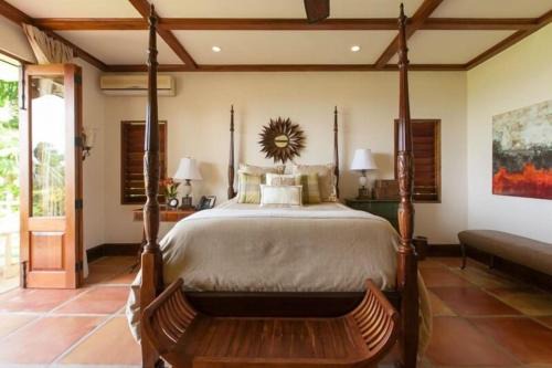 Lucea Villa | Pineapple House at Tryall