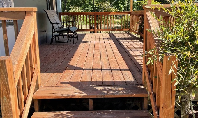 Leland Casa | Pineapple Inn(2322130)...7 miles from downtown Wilmington