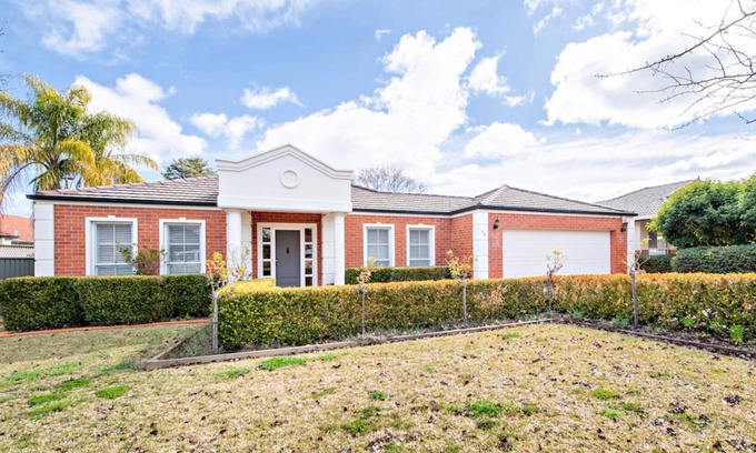 Dubbo Casa | Pinehurst - Close to Zoo & Golf Club, Pets Allowed