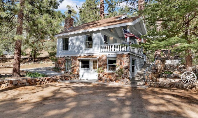 Fawnskin Chalet De Esquí | Pinglewood Cabin- Furnished Fawnskin Group Retreat