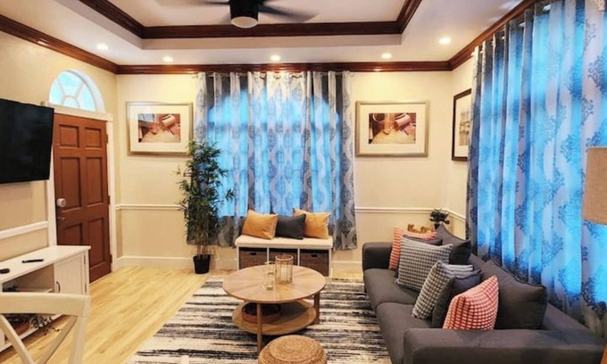 Coral Harbour Apartamento | Pink Coral Getaway 2Br King Bed