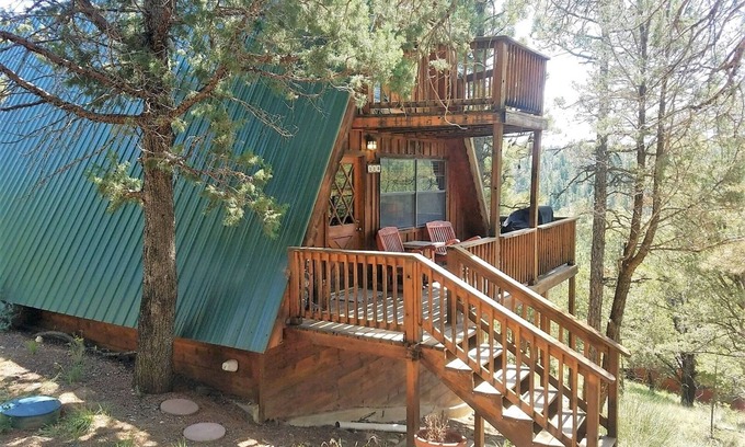 Ruidoso Cabina | Pinon Hideaway - Cozy Cabins Real Estate, LLC.