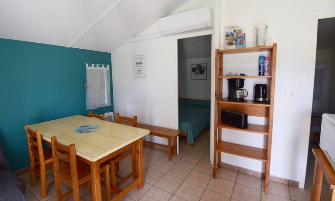 Le Mas-dAgenais Chalet De Esquí | Pinson - Village of 10 cottages, pine chalet style