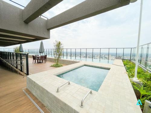 West Sector Apartamento | Piscina no Rooftop, Studio Luxo, 27º Andar
