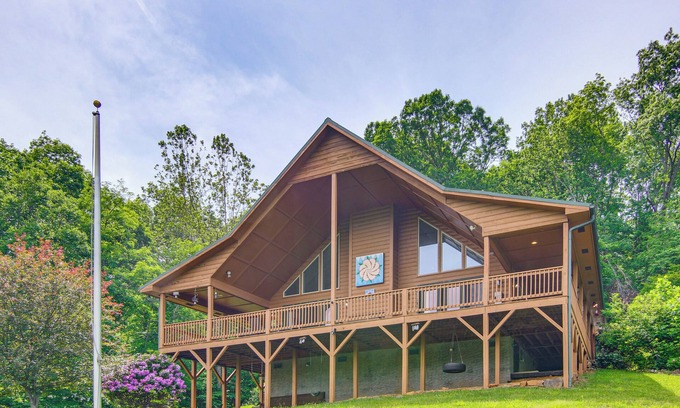 Burnsville Cabina | Pisgah National Forest On-Site: Home in Burnsville