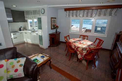 Cee Apartamento | Piso Angueira