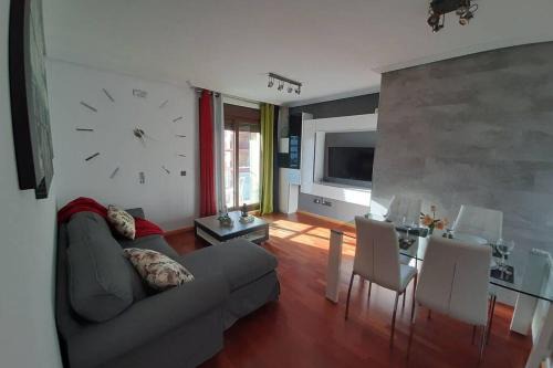 Distrito Noroeste Apartamento | Piso céntrico con piscina,parking y jacuzzi