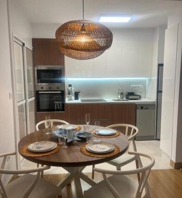 Los Geraeos Apartamento | Piso con AC, piscina y pista de pádel y tenis en Águilas