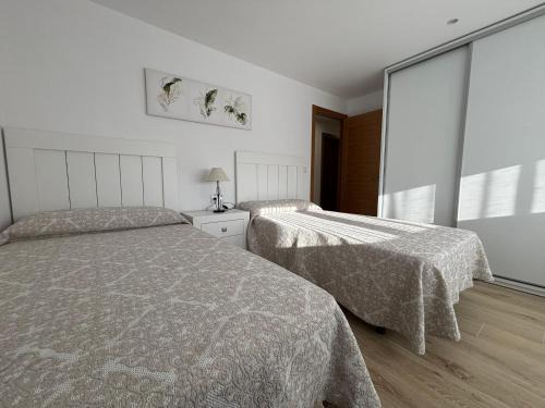 Dean Pequeno Apartamento | Piso en Ribeira a 20metros de la playa de Coroso by Cristian&Tamara "alquileres"