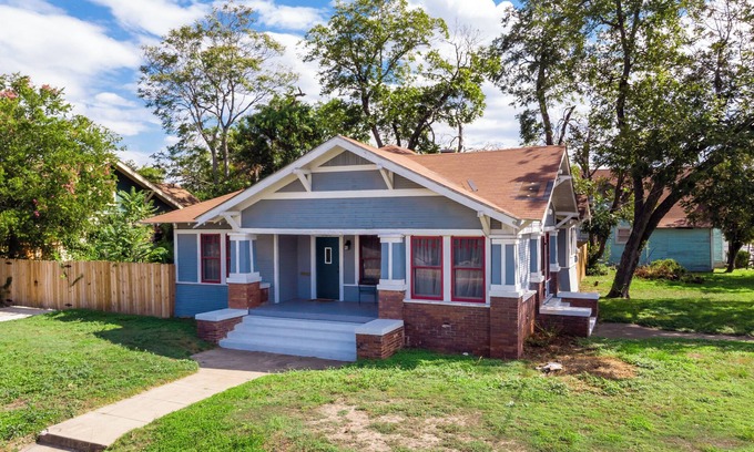 Denver Heights Casa | Pittman-Sullivan Park ~ YMCA ~ Kid & Pet Friendly
