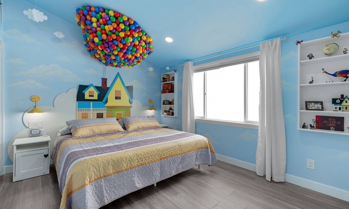 Southwest Anaheim Casa | Pixar Pier: Heated Pool, Arcade, Golf, and More!+