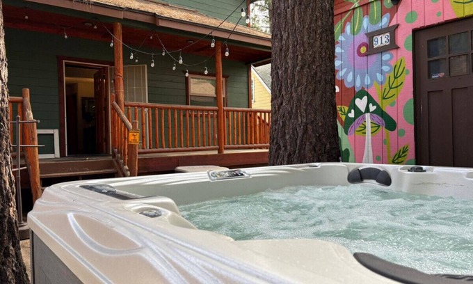 Peter Pan Casa | Family Home w Hot Tub,Game Room& Pet Friendly Yard