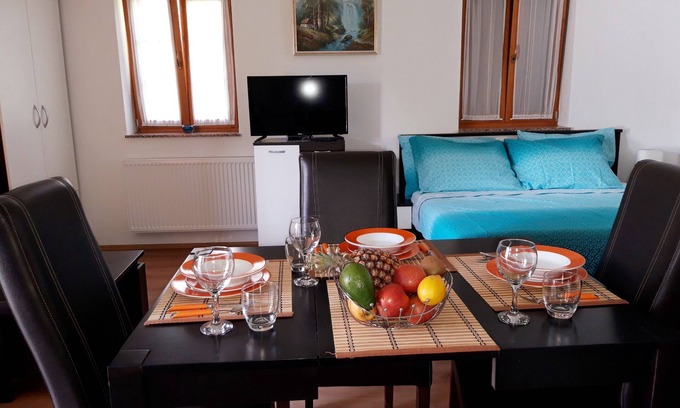 Rudanovac Apartamento | Plitvice Lakes- Amplio cuarto de baño privado. Ideal para pareja, familia con niños pequeños