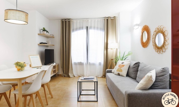 el Mercadal Apartamento | Plaça Catalunya Terrace - Apartamento en Girona | Bravissimo