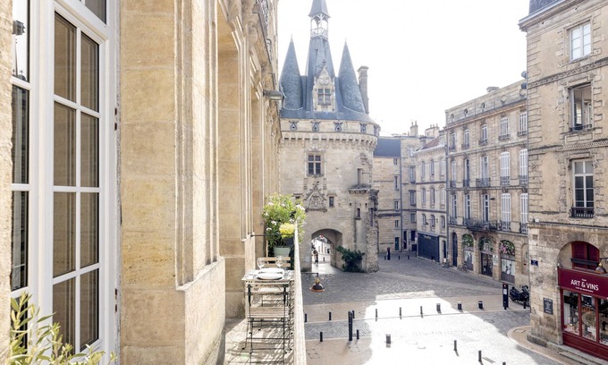 Hotel de Ville - Quinconces Apartamento | Place du Palais Centro histórico de Burdeos, balcón