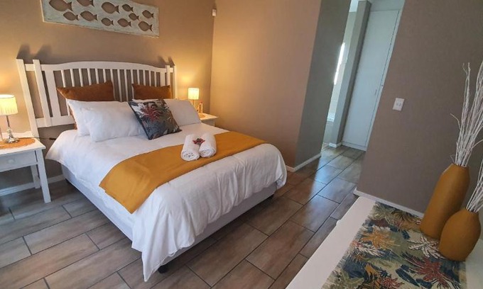 Mykonos Casa | Plakkies Holiday Accommodation