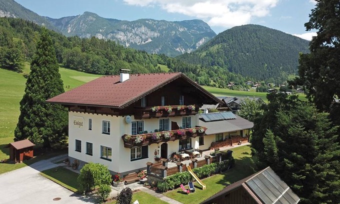 Weissenbach Apartamento | Vrbo Property