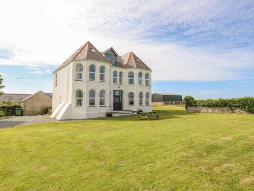 Llanfaelog Casa | Plas Newydd