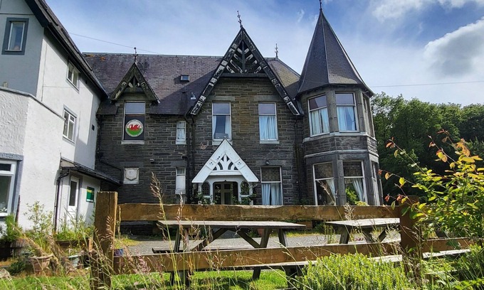 Dolwyddelan Casa | Plas Penaeldroch Manor