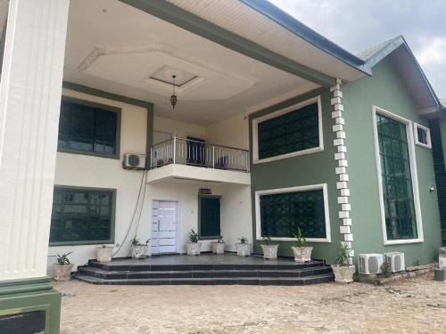 Benin City Apartamento | Platinum Palace Home